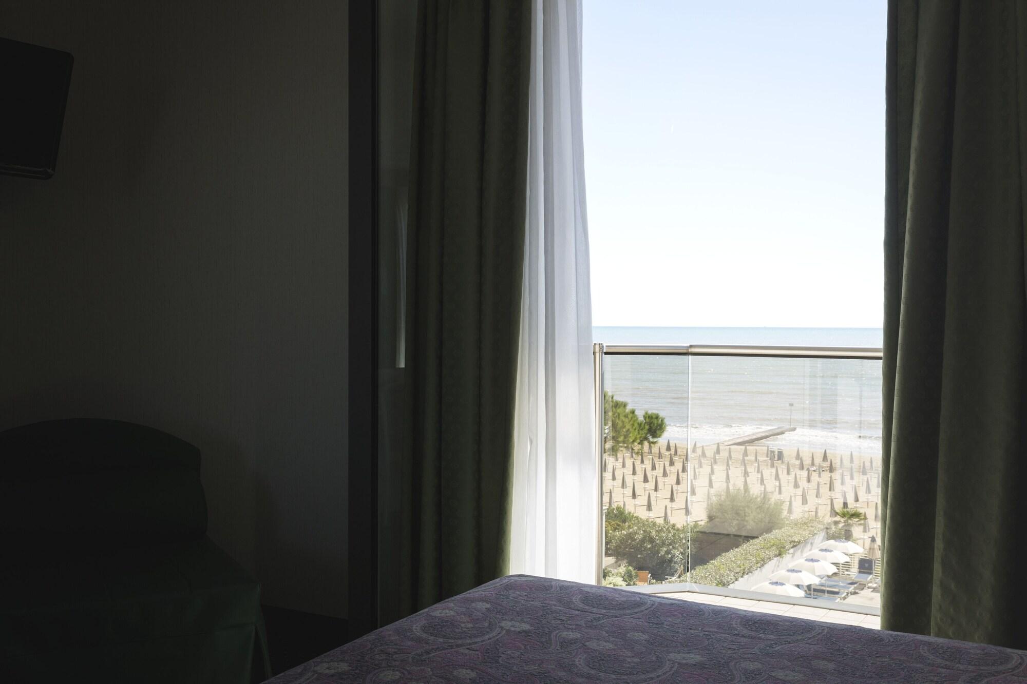 Hotel Cambridge Lido di Jesolo Zewnętrze zdjęcie