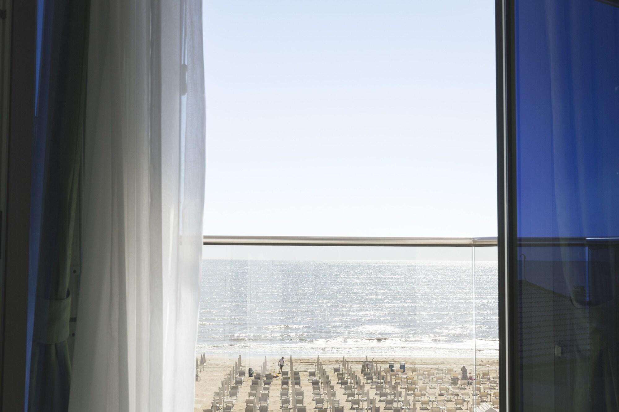 Hotel Cambridge Lido di Jesolo Zewnętrze zdjęcie