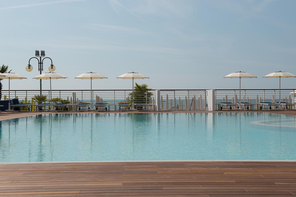 Hotel Cambridge Lido di Jesolo Zewnętrze zdjęcie