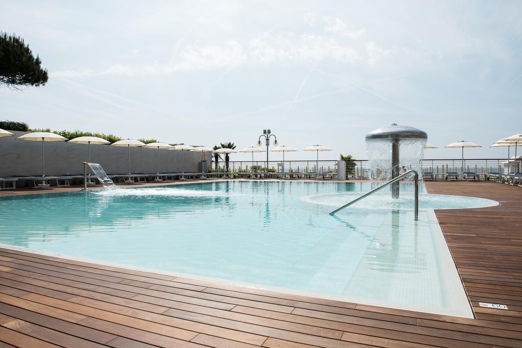 Hotel Cambridge Lido di Jesolo Zewnętrze zdjęcie