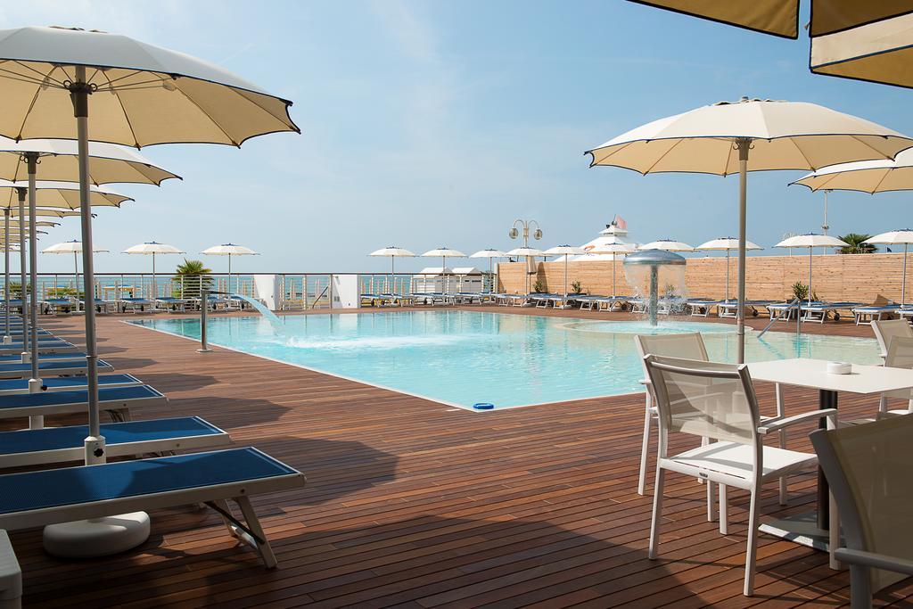 Hotel Cambridge Lido di Jesolo Zewnętrze zdjęcie