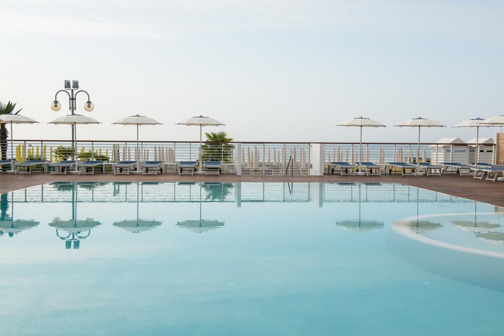Hotel Cambridge Lido di Jesolo Zewnętrze zdjęcie