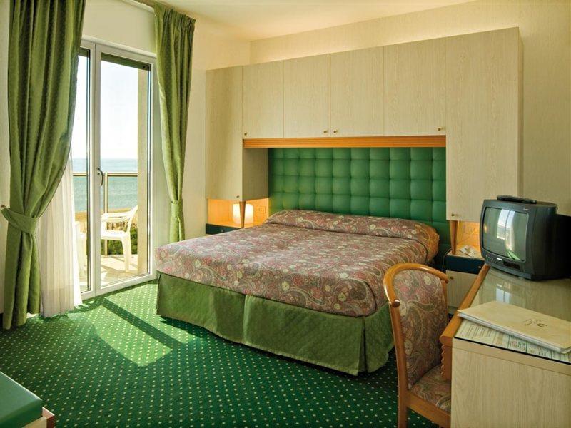 Hotel Cambridge Lido di Jesolo Zewnętrze zdjęcie