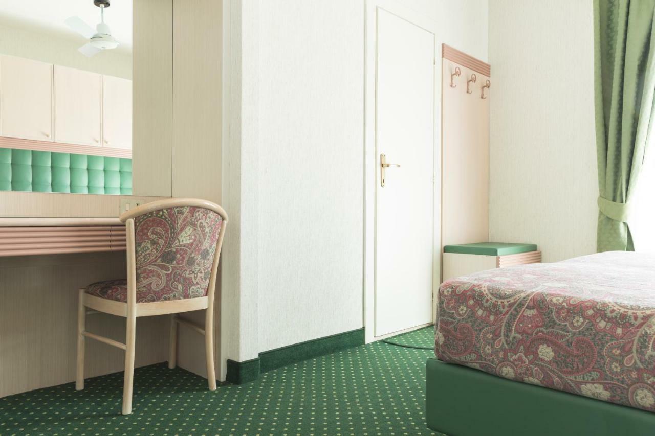 Hotel Cambridge Lido di Jesolo Zewnętrze zdjęcie